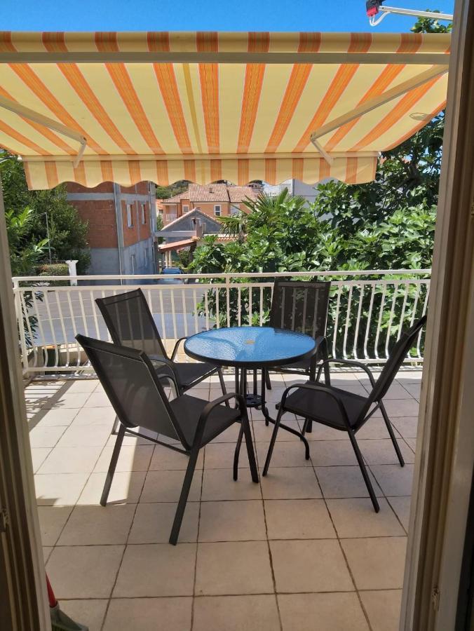 Apartmani Ana Tribalj Eksteriør billede