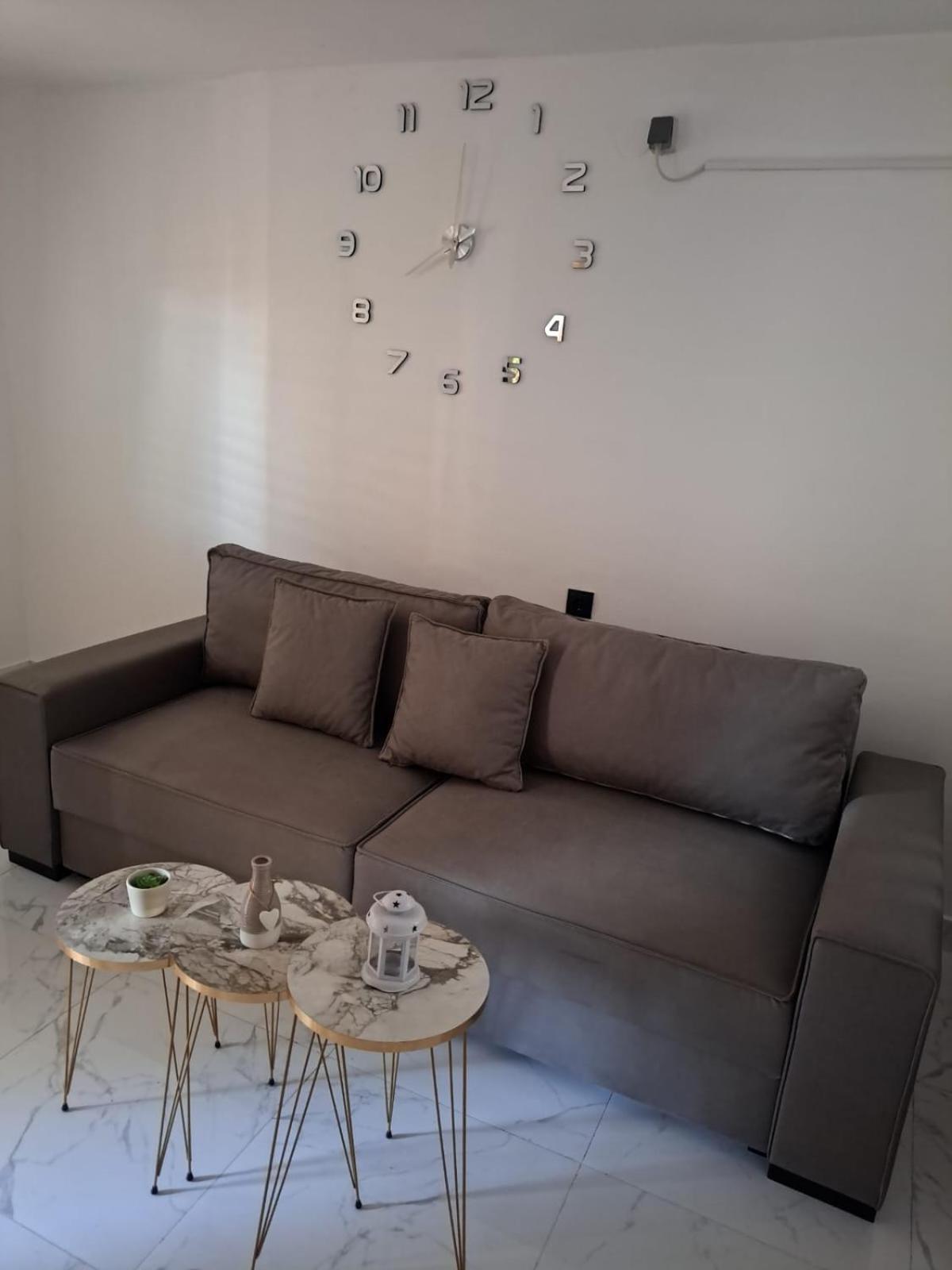 Apartmani Ana Tribalj Eksteriør billede